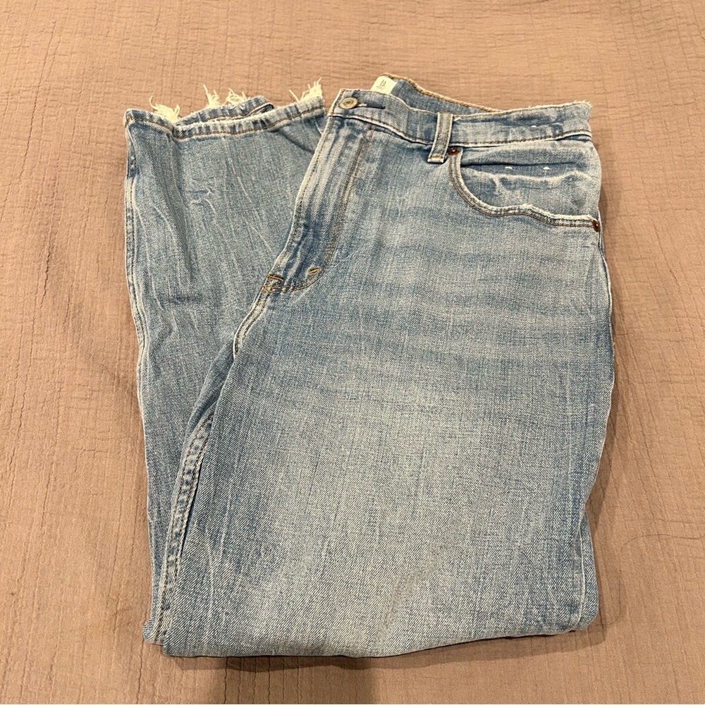 Abercrombie & Fitch || Ankle Straight Ultra High Rise || size 31
